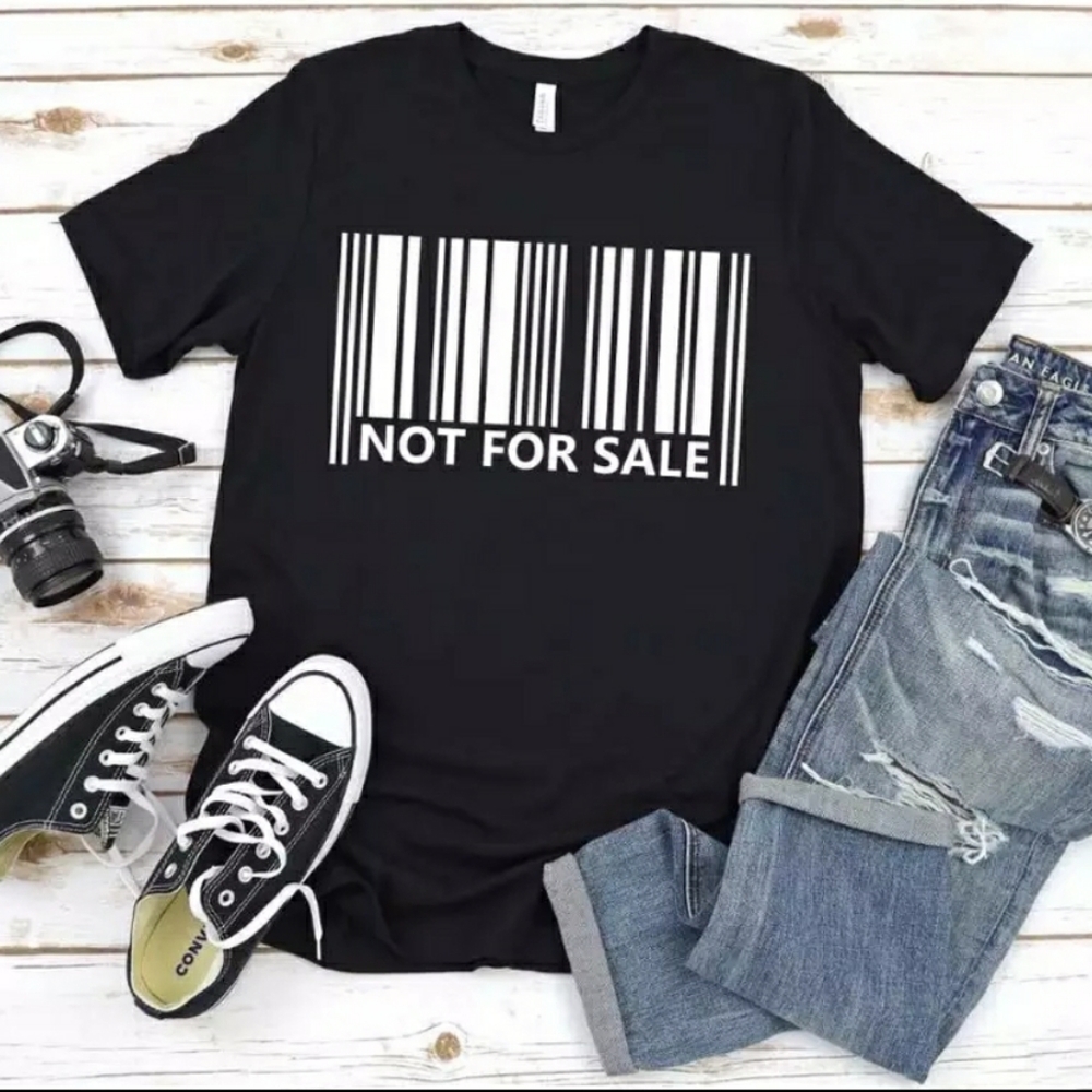 FOR SALE.  SHORT SLEEVE TSHIRT